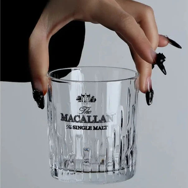 Copo Macallan: Uma Sinfonia de Luz e Sabor em Cada Gota