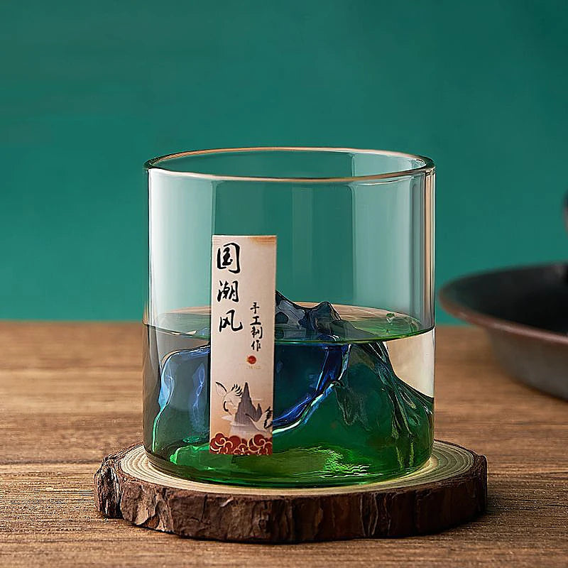Copo Japonês de Whisky com Montanha 3D: Uma Viagem aos Alpes Japoneses - Corletaria