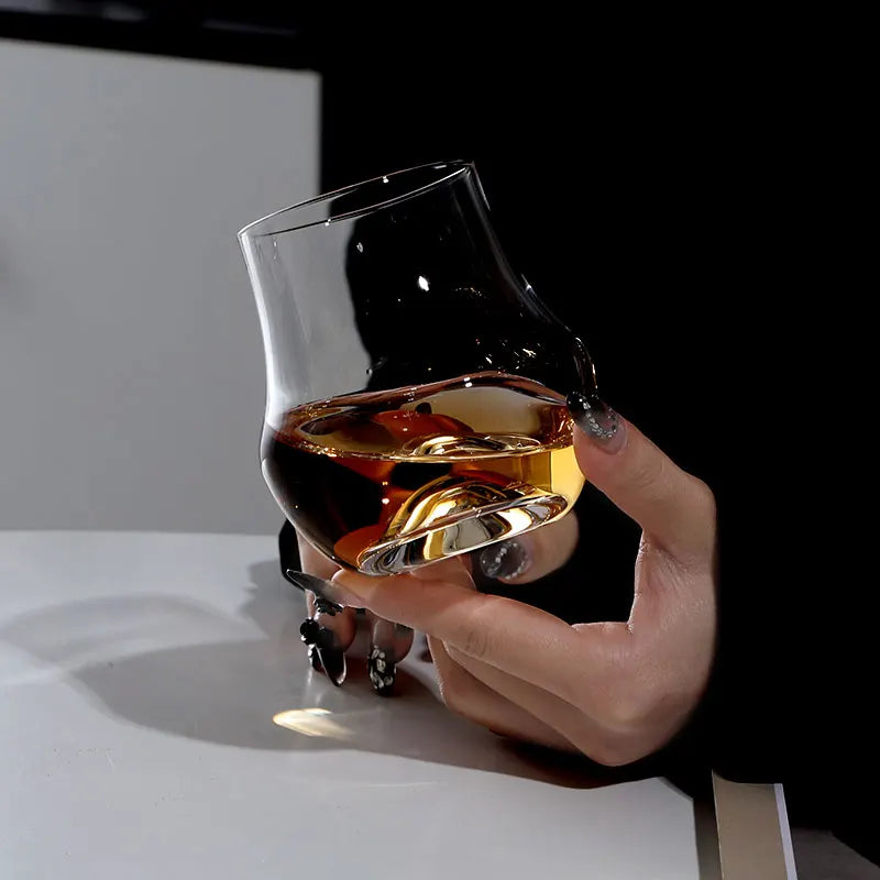 Copo Japonês Artesanal para Whisky: Uma Celebração da Tradição e do Sabor